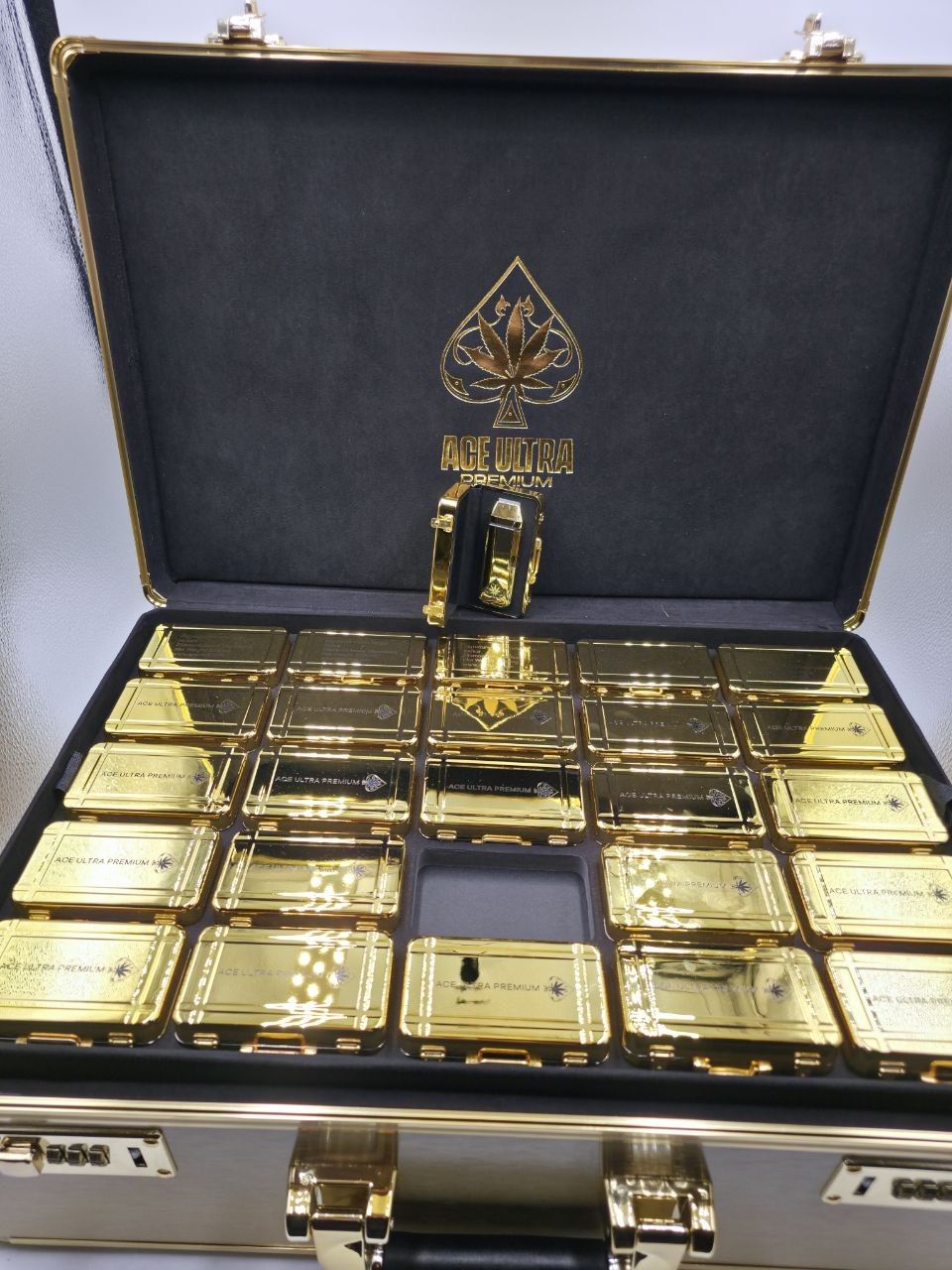 ACE ULTRA SIGNATURE GOLD COLLECTION(2G 100PCS VARIETY MASTER BOX) - Image 4