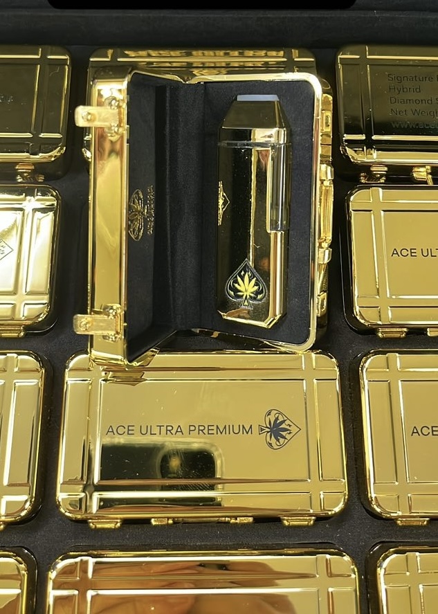 ACE ULTRA SIGNATURE GOLD COLLECTION(2G 100PCS VARIETY MASTER BOX) - Image 2